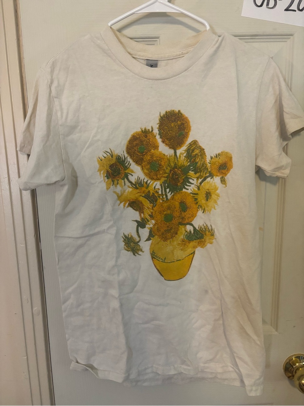 Gildan White T-Shirt with Yellow Sunflower Vase Graphic